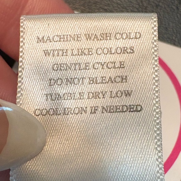 Nel + Lo Black and Gold Cut Out Blouse with Flowing Fabric size 2X - Picture 10 of 14